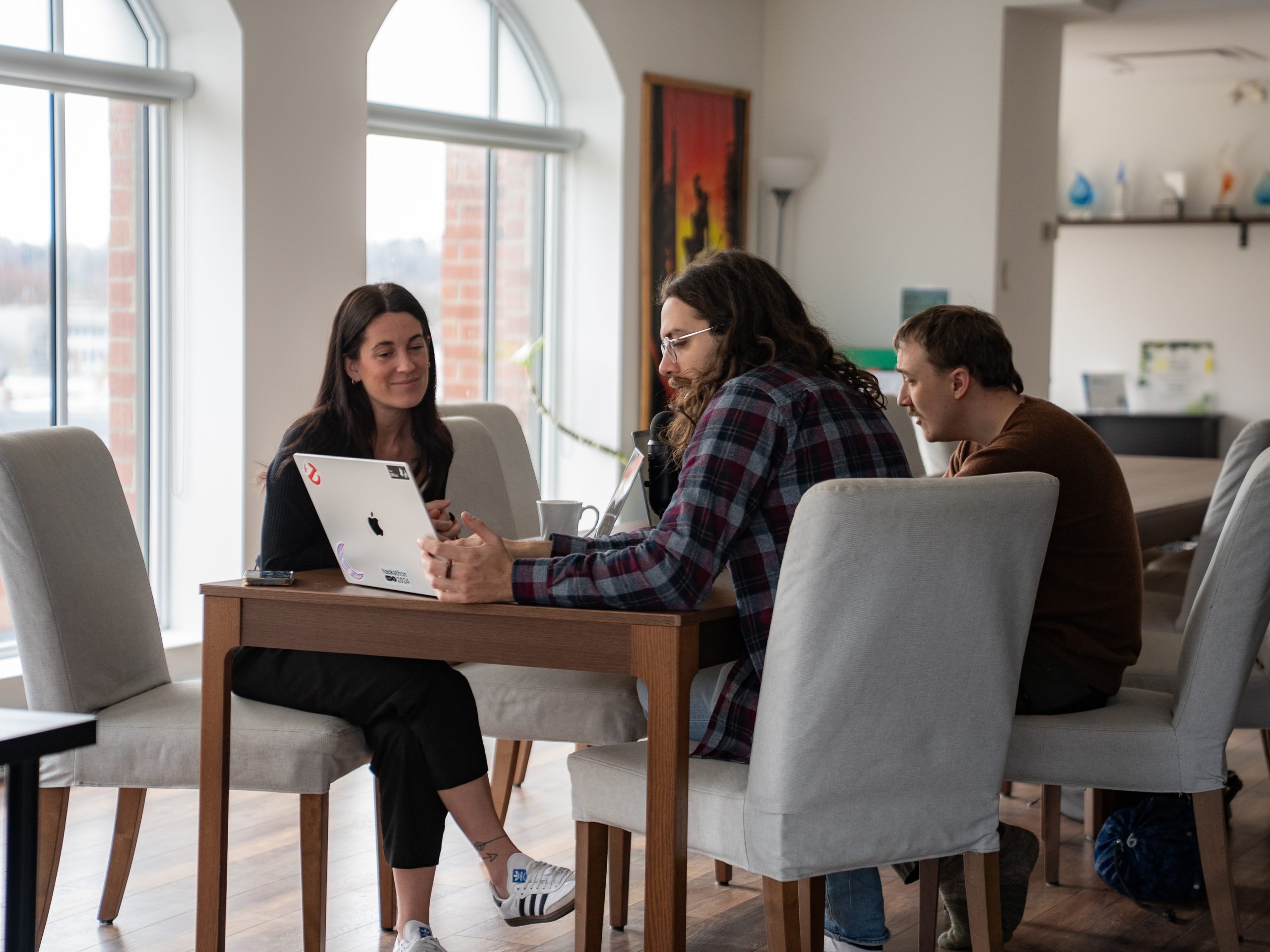 Dirigeants de PME participant à un atelier stratégique en intelligence artificielle animé par Rum&Code à Shawinigan.
